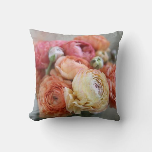 暖かい陰の装飾用クッションのranunculusの花 クッション (正面)