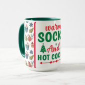 暖かい靴下と温かいココマグカップ マグカップ (正面左)
