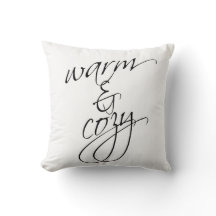 暖かく及び居心地のよい装飾用クッション