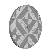 暖灰色のジオメトリックデコキューブパターン ダーツボード (正面左)