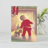 暖炉のそばでサンタを待つビンテージのクリスマス少年 シーズンカード (スタンド正面)