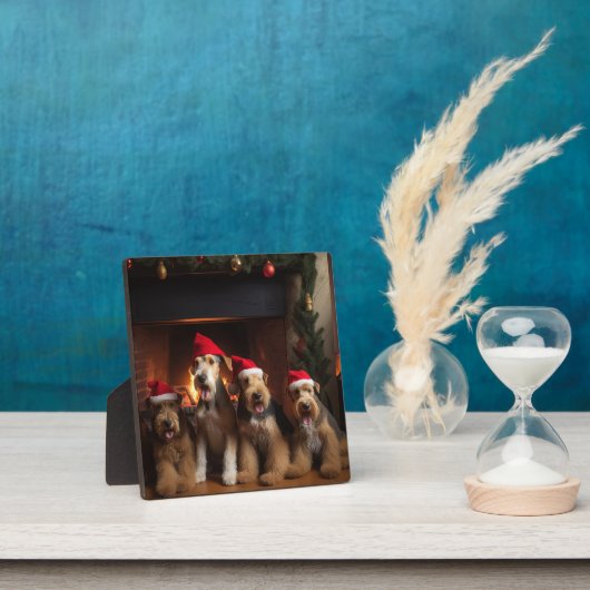 暖炉のそばのエアデール クリスマス フォトプラーク (インサイチュ)