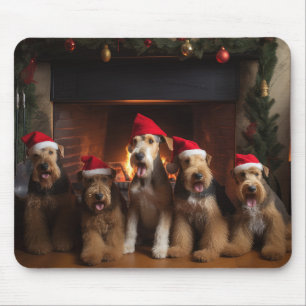 暖炉のそばのエアデール クリスマス マウスパッド