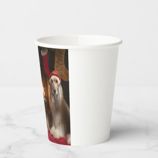 暖炉のクリスマスまでにアフガンハウンド 紙コップ (左)