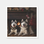 暖炉のクリスマスまでにアラスカン・マラムテ スタンダードカクテルナプキン (正面)