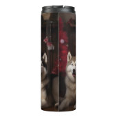 暖炉のクリスマスまでにアラスカン・マラムテ タンブラー (裏面)