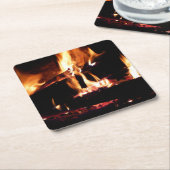 暖炉の中の丸太 スクエアペーパーコースター (アングル)