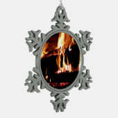 暖炉の中の丸太 スノーフレークピューターオーナメント (左)