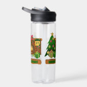 暖炉の焚き火のクリスマスツリーの近くでメリークリスマス ウォーターボトル (右面)