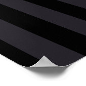 暗いの上にゴシック色の紫のストライプ花 ポスター (角)