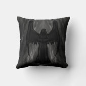暗いゴシック様式天使のpilow クッション (裏面)