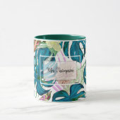 暗いターコイズモンステラ、繊細な桃と黄色 マグカップ (中央)