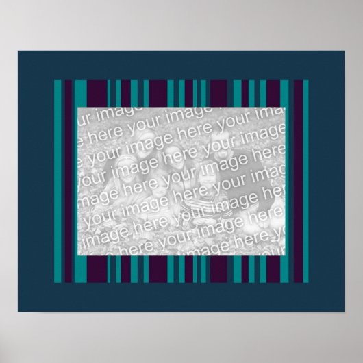暗いティール(緑がかった色)と紫ストライプのフォトフレーム ポスター (正面)