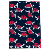 暗いテーマカメの漫画 ミディアムペーパーバッグ (正面)