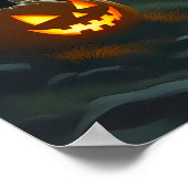 暗いハロウィンの夜の不気味な墓地の風景 ポスター (角)