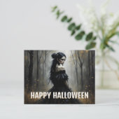 暗いハロウィンの森の神秘的な女性 シーズンポストカード (スタンド正面)