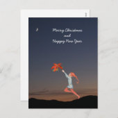 暗いブルースカイにポインセチアとクリスマス小妖精や小人 シーズンポストカード (正面/裏面)