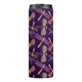 暗いプラム背景の白熱［赤熱］光を放つな夜トンボ タンブラー (裏面)