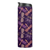 暗いプラム背景の白熱［赤熱］光を放つな夜トンボ タンブラー (回転右)