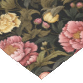 暗いヴィンテージ牡丹フローラ パターン(の模様が)ある テーブルクロス (アングル)