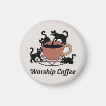 暗い主の猫はコーヒーを崇拝し、コーヒーを崇拝