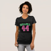 暗い女性のためのオバマ44のピンクの緑 Tシャツ (正面フル)