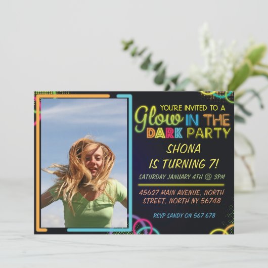 暗い子供の誕生日の招待状の白熱 招待状 (スタンド正面)