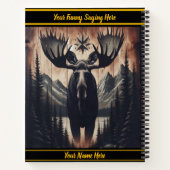 暗い木に神秘的なムースの彫刻 ノートブック (裏面)