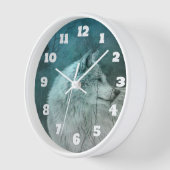 暗い森の中の美しい灰色の狼 壁時計 (傾斜)