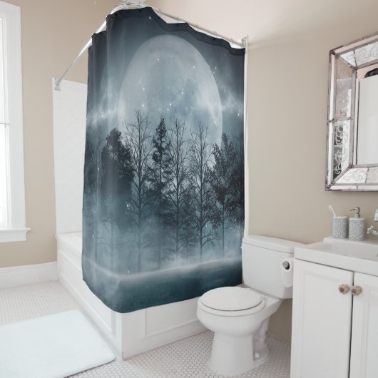 暗い森。木々の暗い暗いシーン、大きモーい シャワーカーテン (インサイチュ)