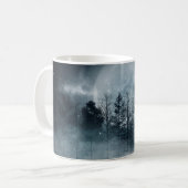 暗い森。木が大きく、暗い暗いシーンモー コーヒーマグカップ (正面左)