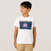 暗い水の中の蓮 Tシャツ (正面フル)