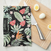 暗い熱帯の花の葉のファンタジーとモノグラム キッチンタオル (四つ折り)