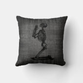 暗い犠牲にする骨組ゴシック様式枕 クッション (裏面)