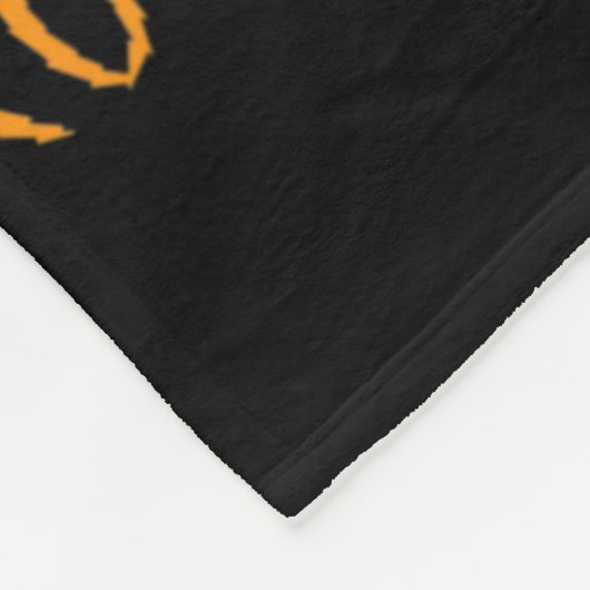 暗い砂漠のハイウェイクールの風に吹かれて フリースブランケット (角)