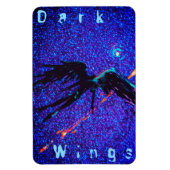 暗い翼のある姿飛んでいるが宇宙の向こうに マグネット (縦)