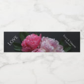 暗い背景にピンクの牡丹 ペットボトルラベル (シングルラベル)