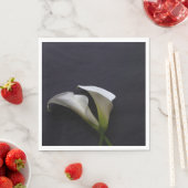 暗い背景にユリを呼ぶ スタンダードランチョンナプキン (インサイチュ)