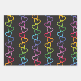 暗い背景にリンクされた愛のハート ラッピングペーパーシート