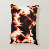 暗い背景に彫られた焚き火 アクセントクッション (裏面(縦))