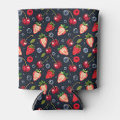 暗い背景のさくらんぼとイチゴ 缶クーラー (正面)