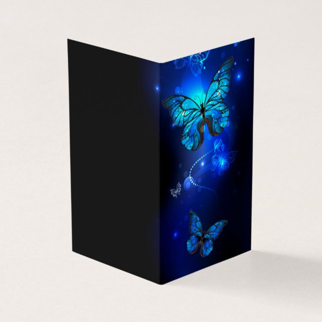 暗い背景のモルフォ・バタフライ (外部)