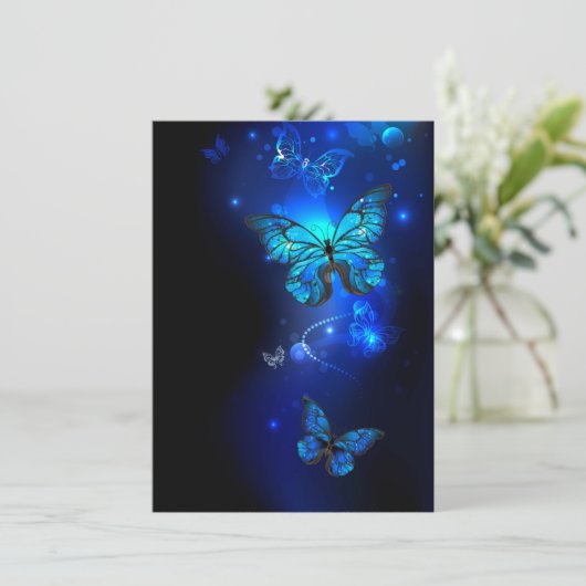暗い背景のモルフォ・バタフライ エンクロージャーカード (スタンド正面)