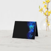 暗い背景のモルフォ・バタフライ カード (黄色い花)