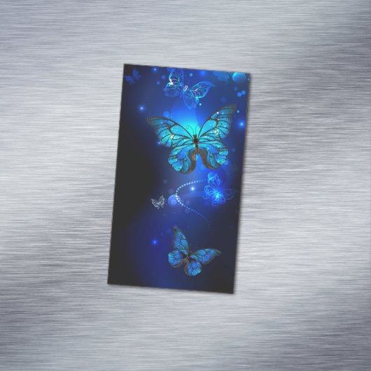 暗い背景のモルフォ・バタフライ マグネット名刺 (インサイチュ)