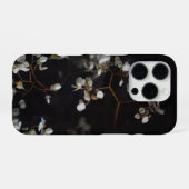 暗い背景の上の白い憂鬱な花 iPhoneケース (裏面横)