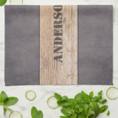 暗い背景の木目、ファミリ名 キッチンタオル (折り畳み)