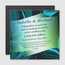 暗い背景の淡いシアンと濃いカーブ