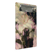 暗い背景の白いユリの花のアート ミニクリップボード (アングル)