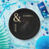 暗い色あせた写真と金ゴールドアンパサンド結婚ブラック ペーパープレート (パーティー)